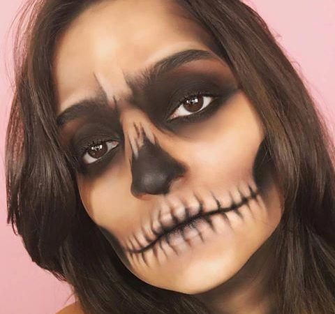 Halloween Makeup: Easy Skull Makeup