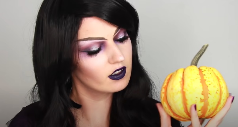 How to Do Witch Halloween Makeup