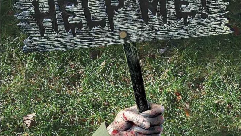 Make Your Halloween Creepy With This Zombie Theme Decoration Ideas