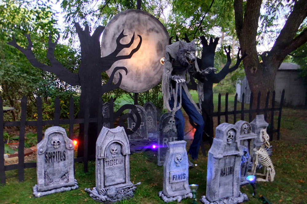 Spooky Halloween Decoration Idea